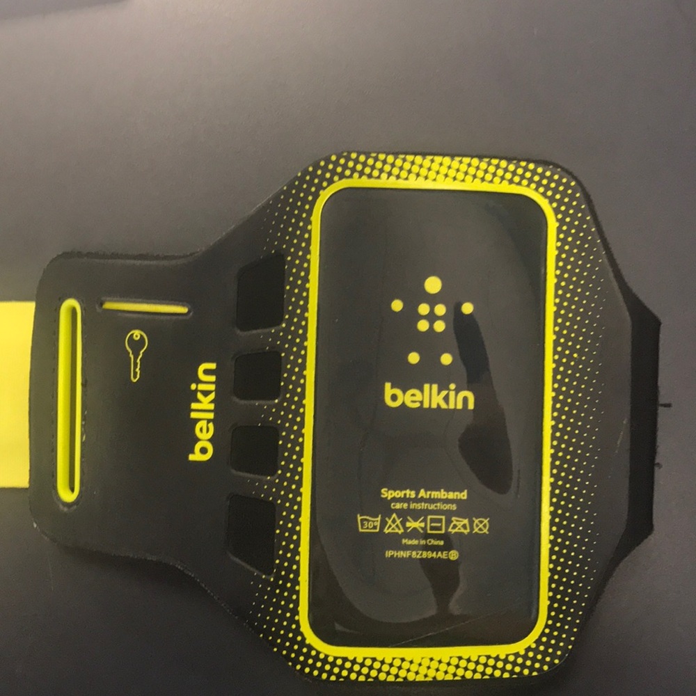 Belkin Sport-Fit Armband for IPhone 5